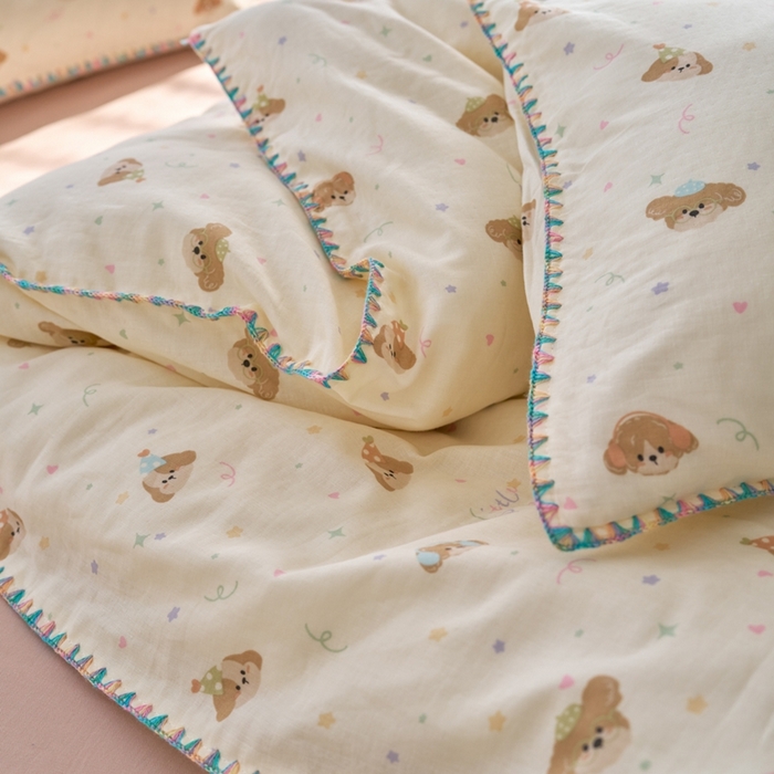 91家纺网 家纺一手货源 找家纺 洋铭区（原狠狠爱） 2025新款全棉彩边双层四件套 呼呼小熊