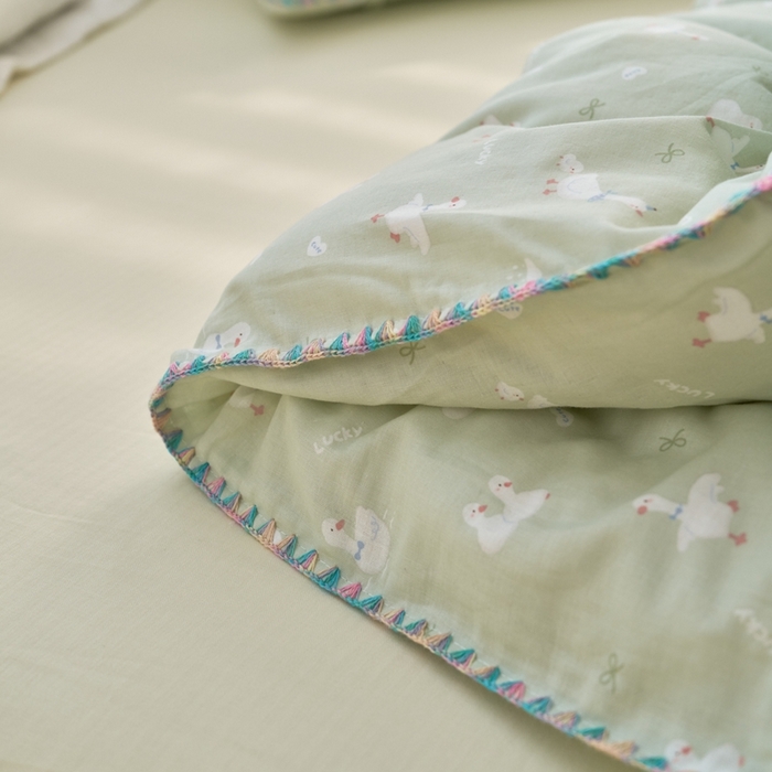 91家纺网 家纺一手货源 找家纺 洋铭区（原狠狠爱） 2025新款全棉彩边双层四件套 贝贝小鸭