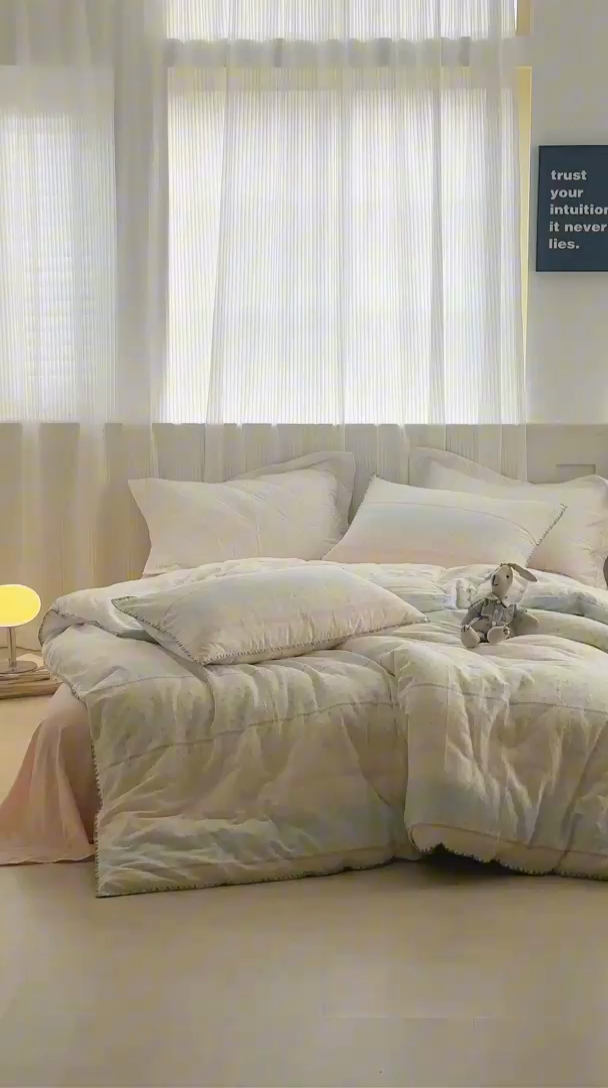 91家纺网 家纺一手货源 找家纺 洋铭区（原狠狠爱） 2025新款全棉彩边双层四件套 满园春色