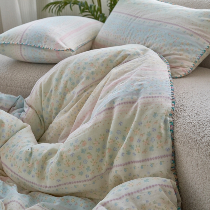 91家纺网 家纺一手货源 找家纺 洋铭区（原狠狠爱） 2025新款全棉彩边双层四件套 满园春色