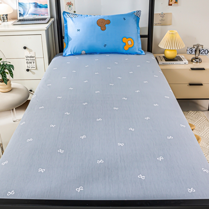 91家纺网 家纺一手货源 找家纺 上学郎家居 2025新款全棉13372学生三件套100棉单人床纯棉六件套学生宿舍床上用品 奇趣拾光-蓝