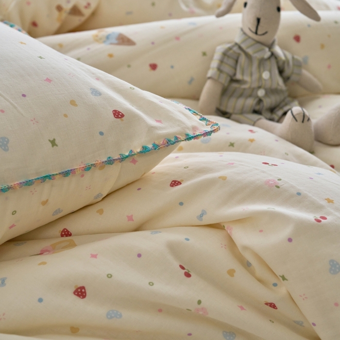 91家纺网 家纺一手货源 找家纺 洋铭区（原狠狠爱） 2025新款全棉彩边双层四件套 甜筒屋