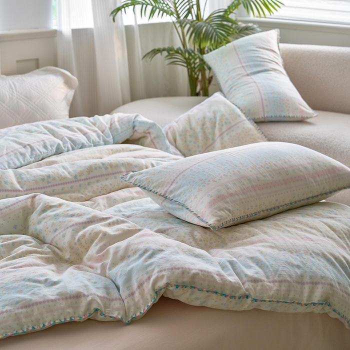 91家纺网 家纺一手货源 找家纺 洋铭区（原狠狠爱） 2025新款全棉彩边双层四件套 满园春色