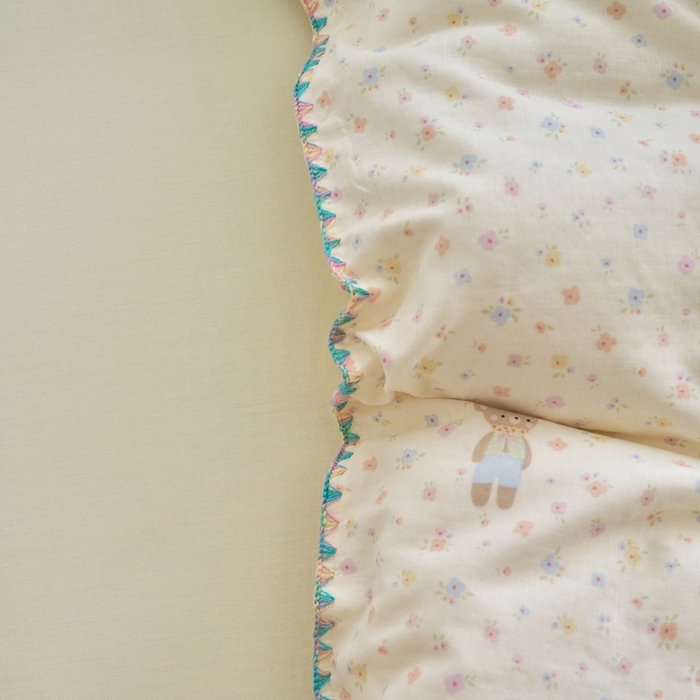 91家纺网 家纺一手货源 找家纺 洋铭区（原狠狠爱） 2025新款全棉彩边双层四件套 小花彩彩