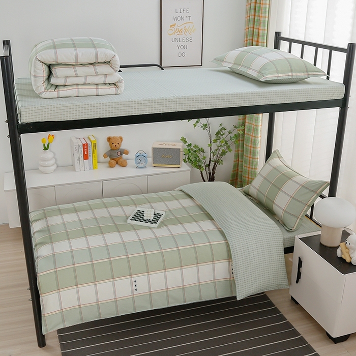 91家纺网 家纺一手货源 找家纺 乐旗家纺 2025新款A类AB版全棉环保印花学生上下铺宿舍三件套六件套 闲趣-绿