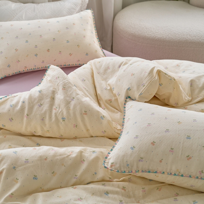 91家纺网 家纺一手货源 找家纺 洋铭区（原狠狠爱） 2025新款全棉彩边双层四件套 多彩樱桃