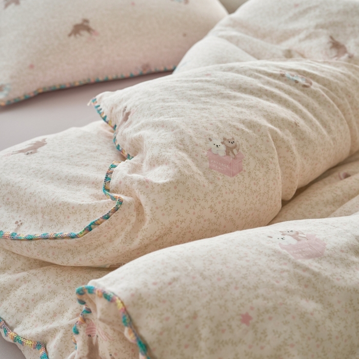 91家纺网 家纺一手货源 找家纺 洋铭区（原狠狠爱） 2025新款全棉彩边双层四件套 小懒猫