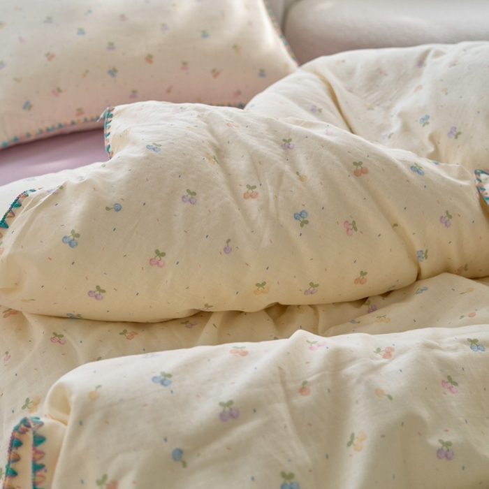 91家纺网 家纺一手货源 找家纺 洋铭区（原狠狠爱） 2025新款全棉彩边双层四件套 多彩樱桃