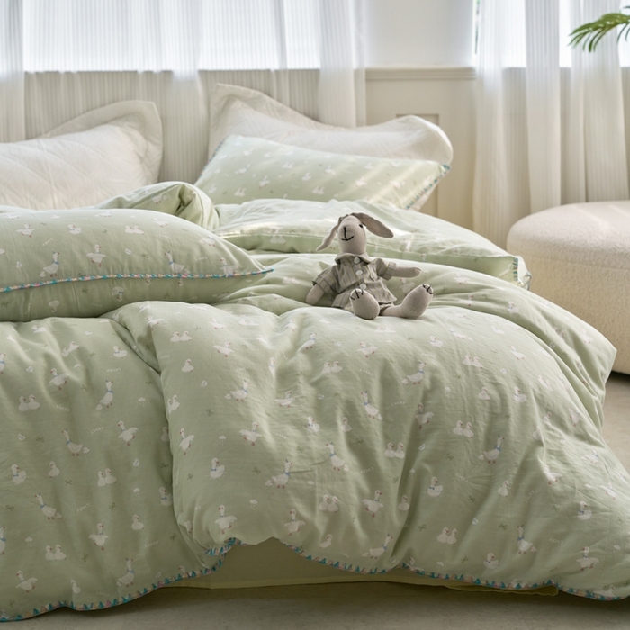 91家纺网 家纺一手货源 找家纺 洋铭区（原狠狠爱） 2025新款全棉彩边双层四件套 贝贝小鸭