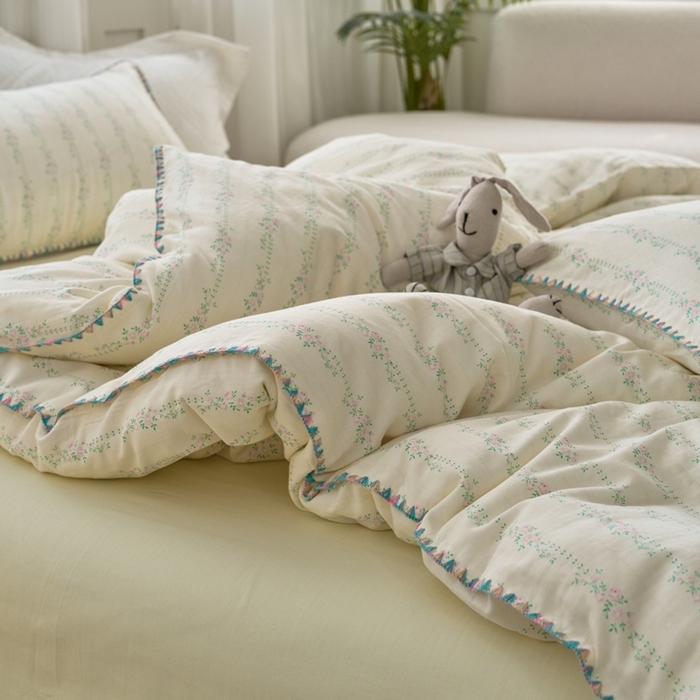 91家纺网 家纺一手货源 找家纺 洋铭区（原狠狠爱） 2025新款全棉彩边双层四件套 暖阳花束