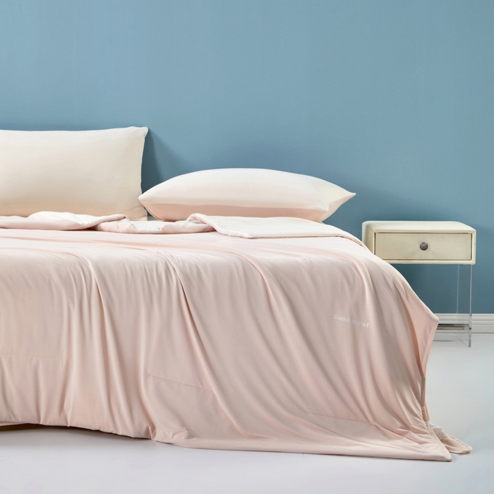 91家纺网 家纺一手货源 找家纺 玛德琳 2025新款冷暖深睡控温夏被 橘雾粉