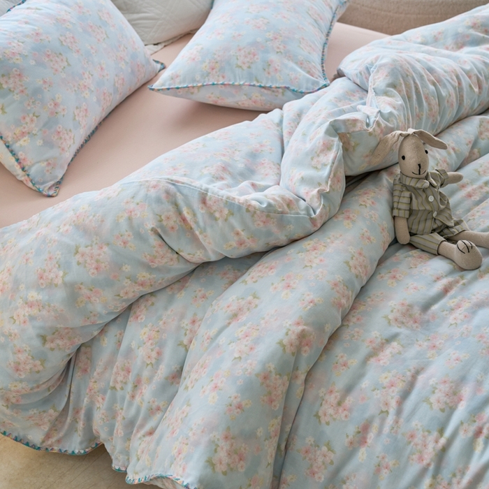 91家纺网 家纺一手货源 找家纺 洋铭区（原狠狠爱） 2025新款全棉彩边双层四件套 紫薇兰花