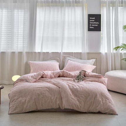 91家纺网 家纺一手货源 找家纺 洋铭区（原狠狠爱） 2025新款全棉彩边双层四件套 清香粉花