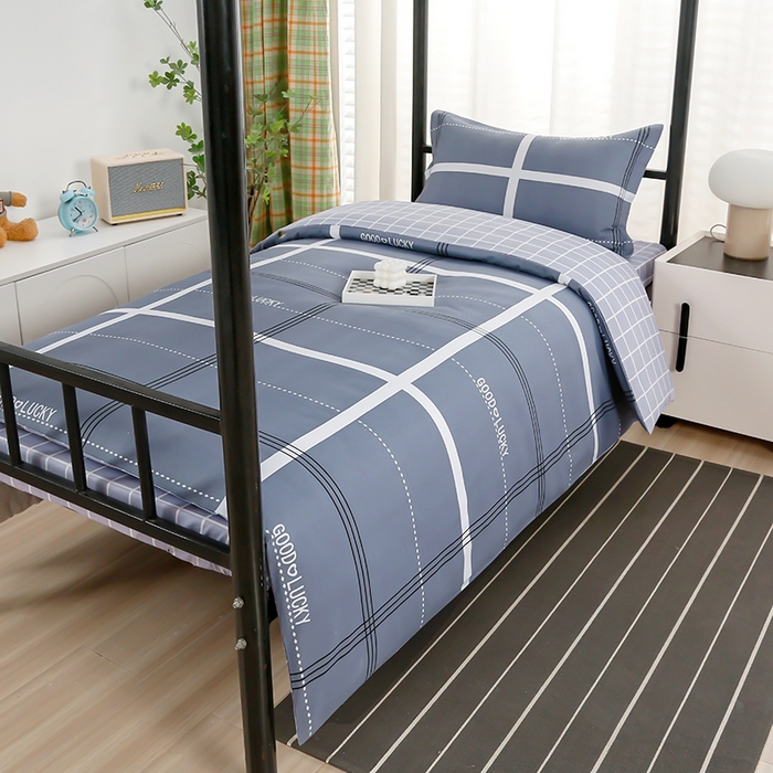 91家纺网 家纺一手货源 找家纺 乐旗家纺 2025新款A类AB版全棉环保印花学生上下铺宿舍三件套六件套 校园风格