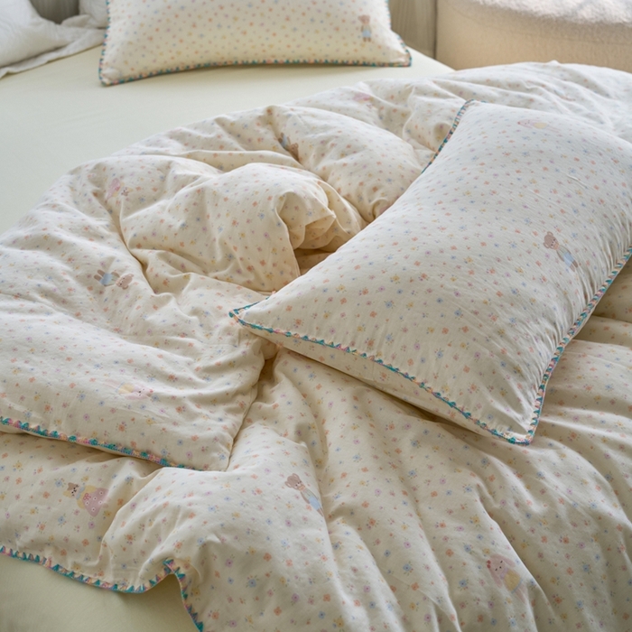 91家纺网 家纺一手货源 找家纺 洋铭区（原狠狠爱） 2025新款全棉彩边双层四件套 小花彩彩