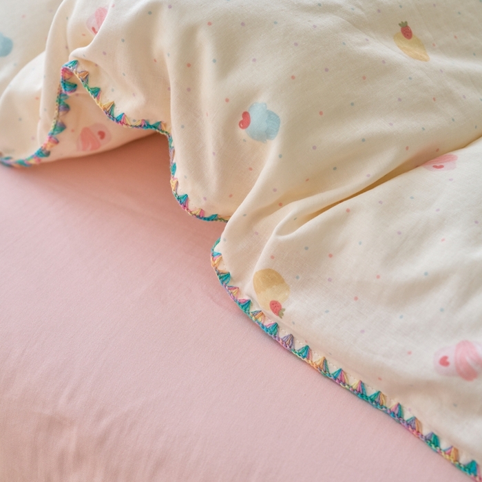 91家纺网 家纺一手货源 找家纺 洋铭区（原狠狠爱） 2025新款全棉彩边双层四件套 小奶糕