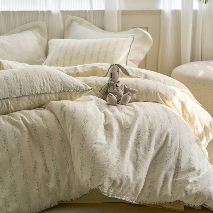 91家纺网 家纺一手货源 找家纺 洋铭区（原狠狠爱） 2025新款全棉彩边双层四件套 暖阳花束