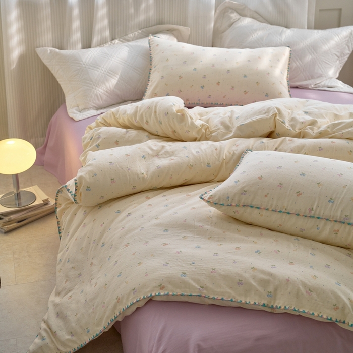 91家纺网 家纺一手货源 找家纺 洋铭区（原狠狠爱） 2025新款全棉彩边双层四件套 多彩樱桃