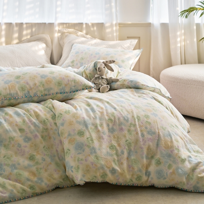 91家纺网 家纺一手货源 找家纺 洋铭区（原狠狠爱） 2025新款全棉彩边双层四件套 仙花朵朵