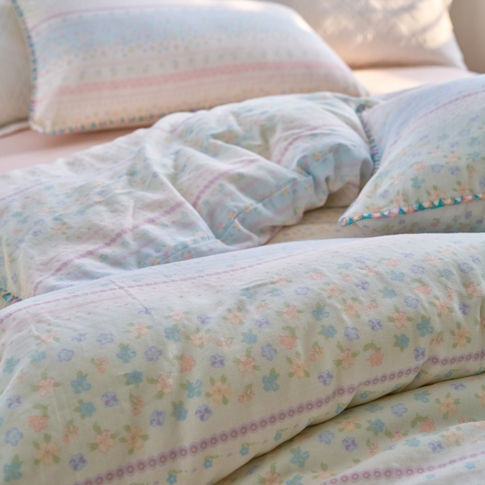 91家纺网 家纺一手货源 找家纺 洋铭区（原狠狠爱） 2025新款全棉彩边双层四件套 满园春色