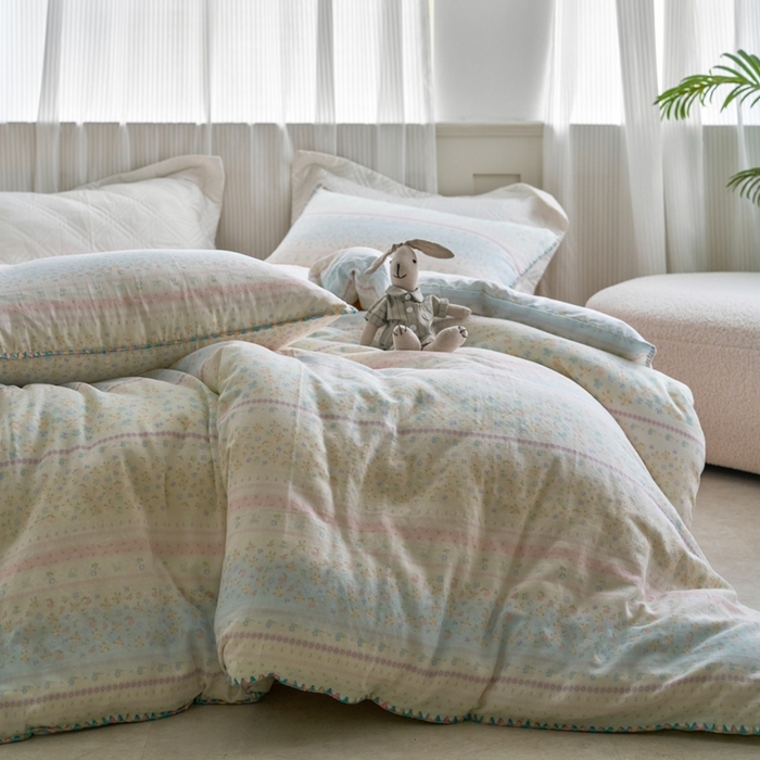 91家纺网 家纺一手货源 找家纺 洋铭区（原狠狠爱） 2025新款全棉彩边双层四件套 满园春色