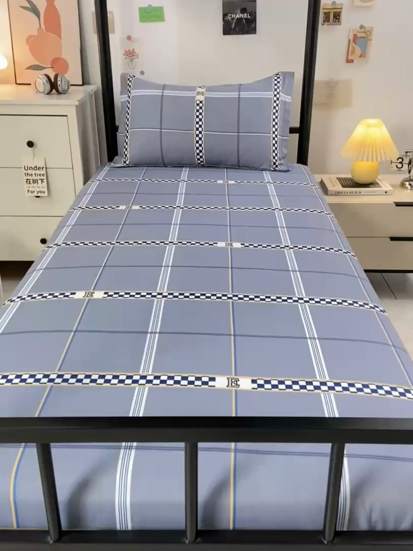 91家纺网 家纺一手货源 找家纺 上学郎家居 2025新款全棉13372学生三件套100棉单人床纯棉六件套学生宿舍床上用品 华彩乐章-灰