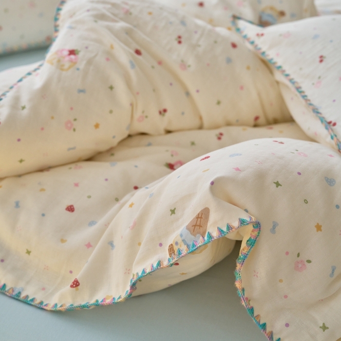 91家纺网 家纺一手货源 找家纺 洋铭区（原狠狠爱） 2025新款全棉彩边双层四件套 甜筒屋