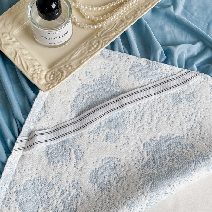 91家纺网 家纺一手货源 找家纺 九花鹿 2025新款PE双面提花床裙冰丝席-莫奈玫瑰 莫奈玫瑰-天空蓝