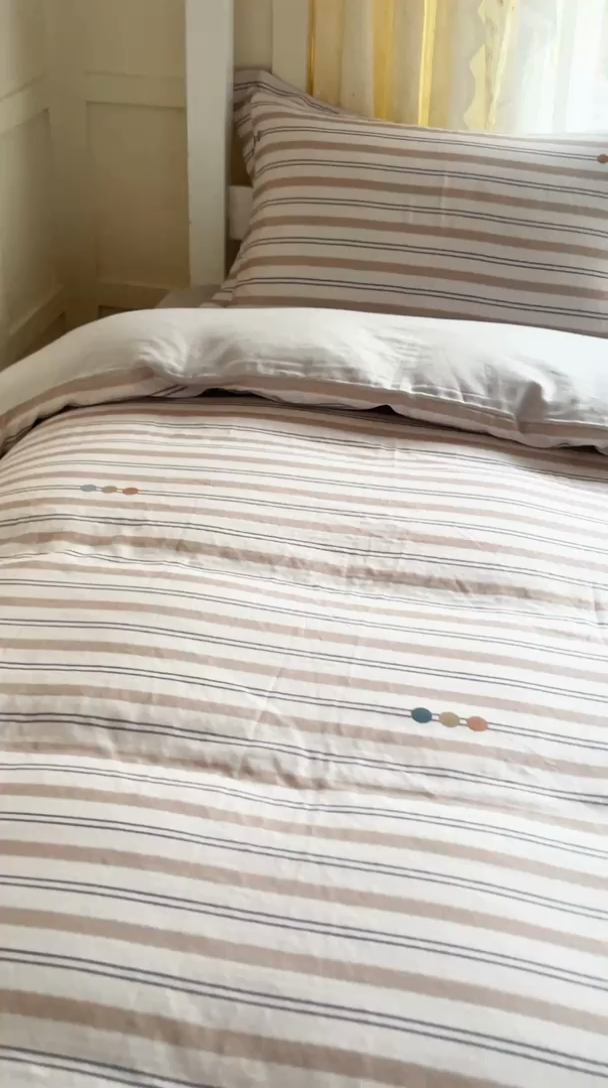 91家纺网 家纺一手货源 找家纺 锦罗绣 2025新款全棉双层纱学生套件三件套 寂羽