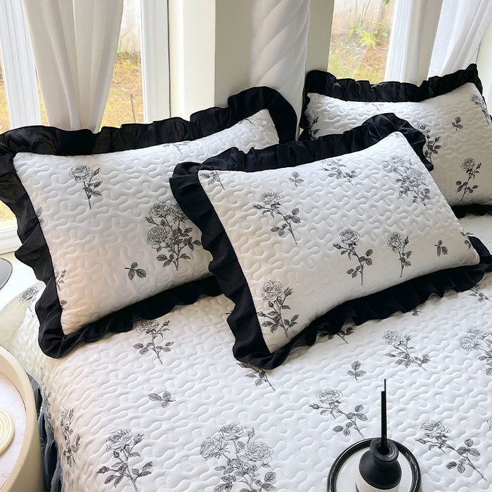 91家纺网 家纺一手货源 找家纺 （总）雨彤家纺2025新款赫本风水洗棉夹棉花边枕套