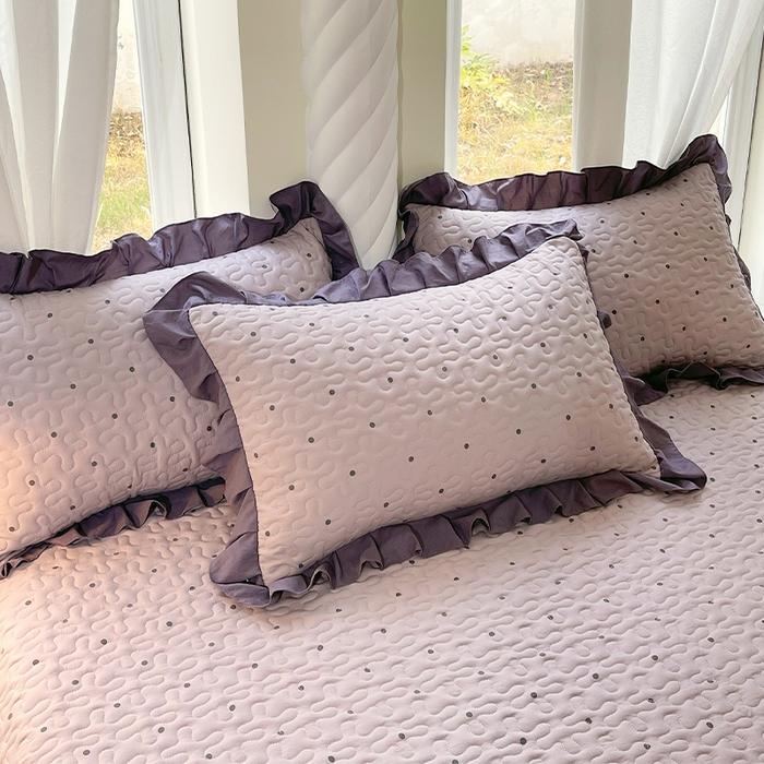 91家纺网 家纺一手货源 找家纺 （总）雨彤家纺2025新款赫本风水洗棉夹棉花边枕套