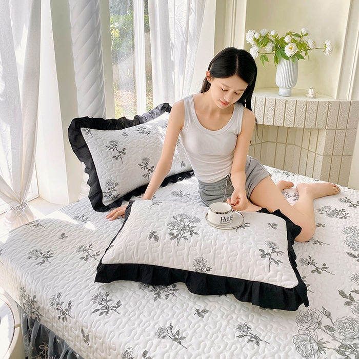 91家纺网 家纺一手货源 找家纺 （总）雨彤家纺2025新款赫本风水洗棉夹棉花边枕套