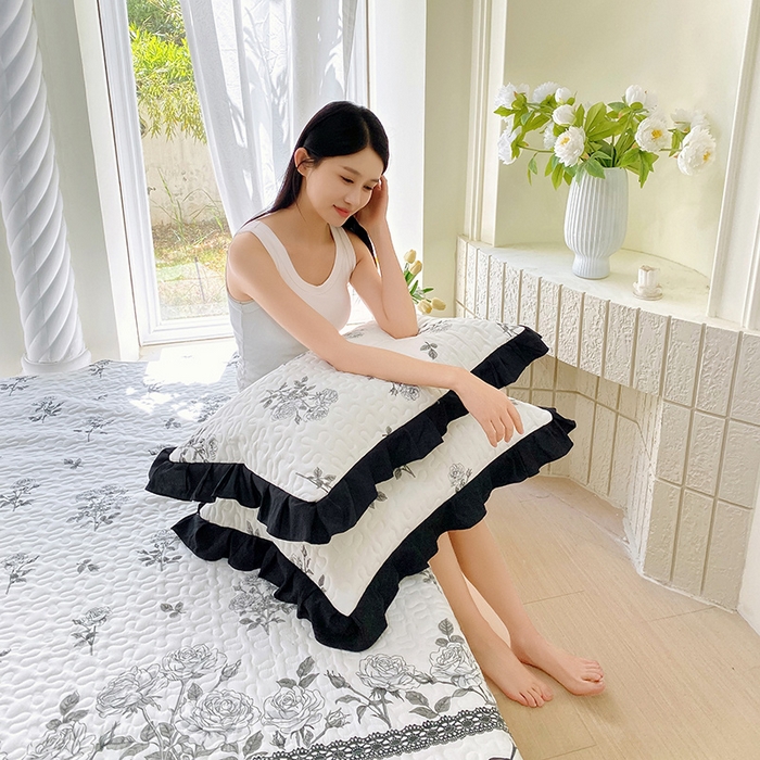 91家纺网 家纺一手货源 找家纺 （总）雨彤家纺2025新款赫本风水洗棉夹棉花边枕套