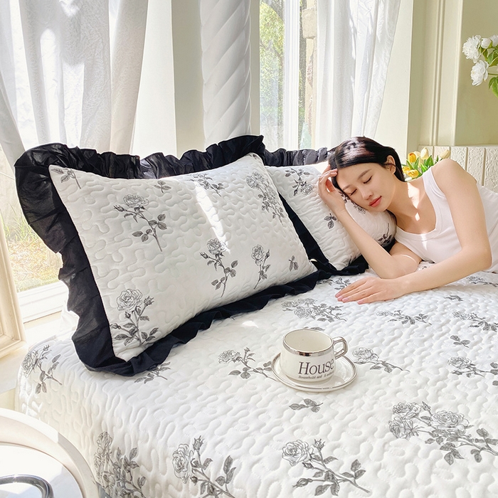 91家纺网 家纺一手货源 找家纺 （总）雨彤家纺2025新款赫本风水洗棉夹棉花边枕套