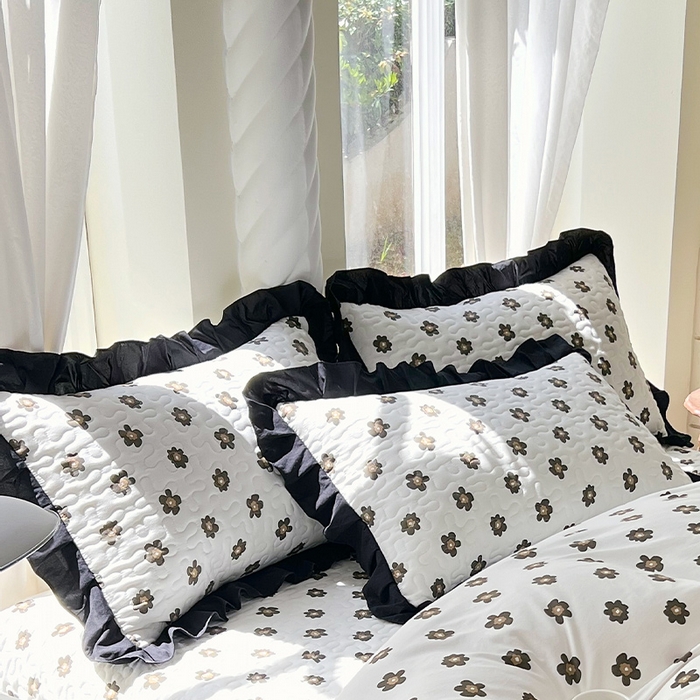 雨彤家纺2025新款赫本风水洗棉夹棉花边枕套 栗南微