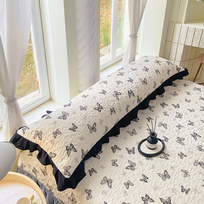 91家纺网 家纺一手货源 找家纺 雨彤家纺2025新款赫本风水洗棉花边夹棉枕套双人款 蝴蝶