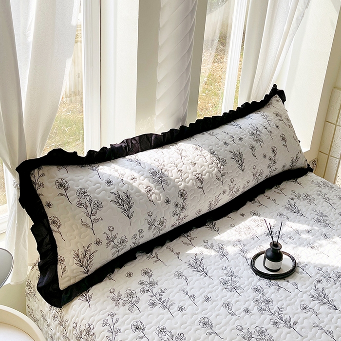 91家纺网 家纺一手货源 找家纺 雨彤家纺2025新款赫本风水洗棉花边夹棉枕套双人款 爱枝蔓