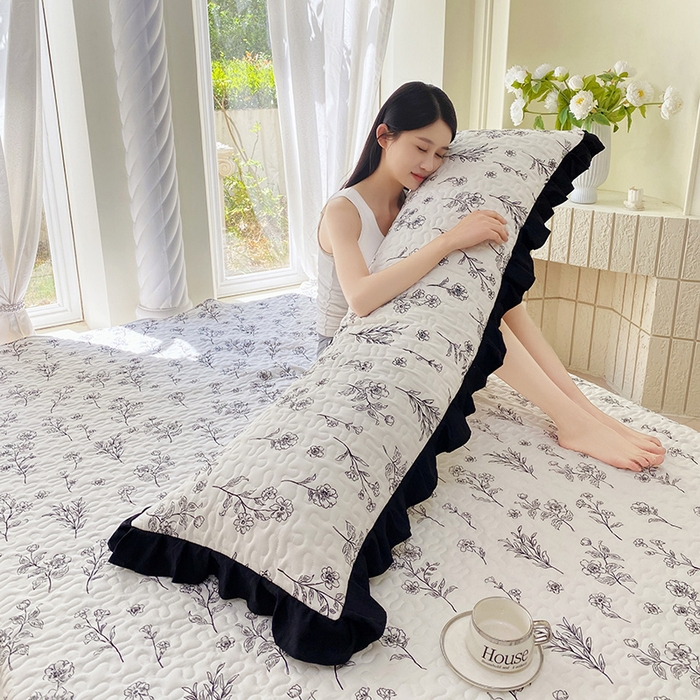 91家纺网 家纺一手货源 找家纺 雨彤家纺2025新款赫本风水洗棉花边夹棉枕套双人款 爱枝蔓