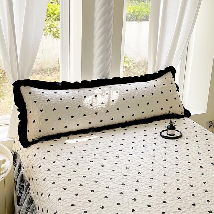 91家纺网 家纺一手货源 找家纺 雨彤家纺2025新款赫本风水洗棉花边夹棉枕套双人款 爱心