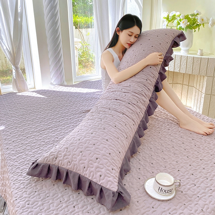 91家纺网 家纺一手货源 找家纺 雨彤家纺2025新款赫本风水洗棉花边夹棉枕套双人款 芋艿波波-紫