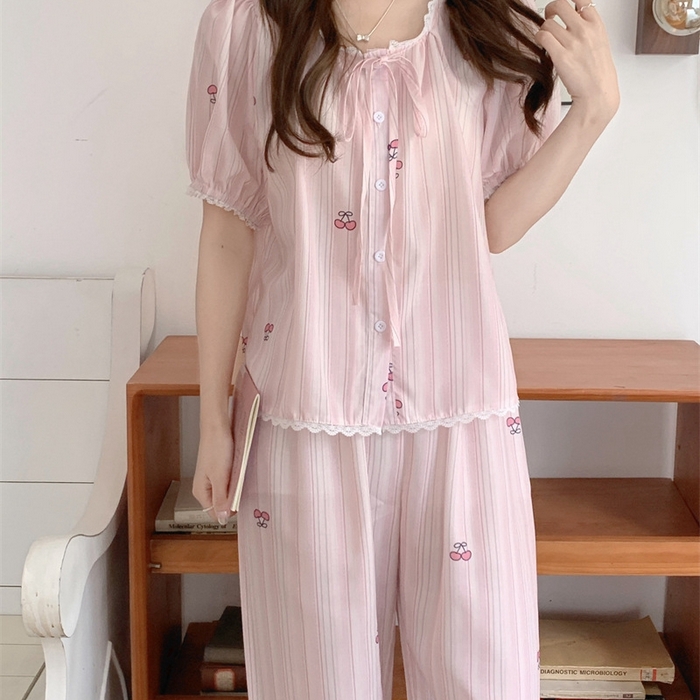 91家纺网 家纺一手货源 找家纺 （总）妍景2025新款韩系竖条小樱桃套装