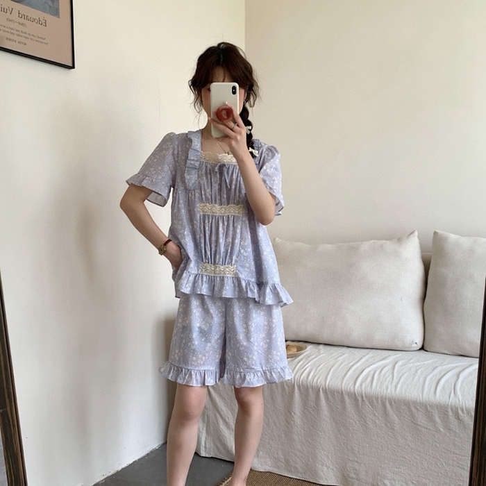 91家纺网 家纺一手货源 找家纺 （总）妍景2025新款25682-韩系方领碎花三杠