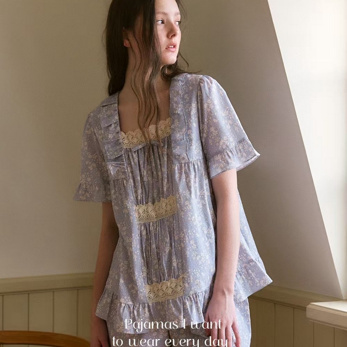 91家纺网 家纺一手货源 找家纺 （总）妍景2025新款25682-韩系方领碎花三杠