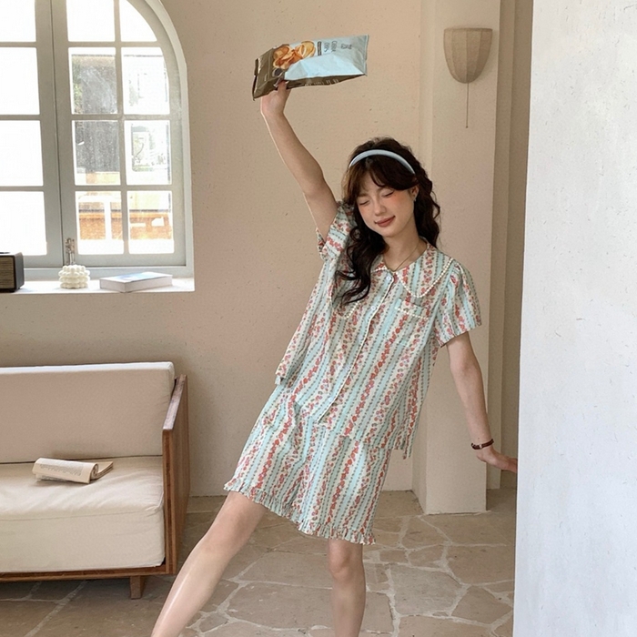 91家纺网 家纺一手货源 找家纺 （总）妍景2025新款25678-韩系娃娃领小碎花套装