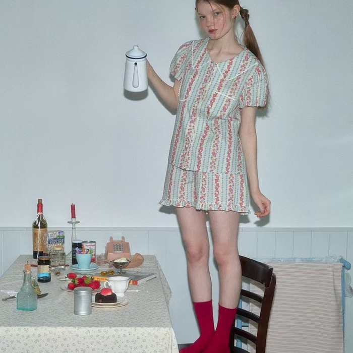 91家纺网 家纺一手货源 找家纺 （总）妍景2025新款25678-韩系娃娃领小碎花套装