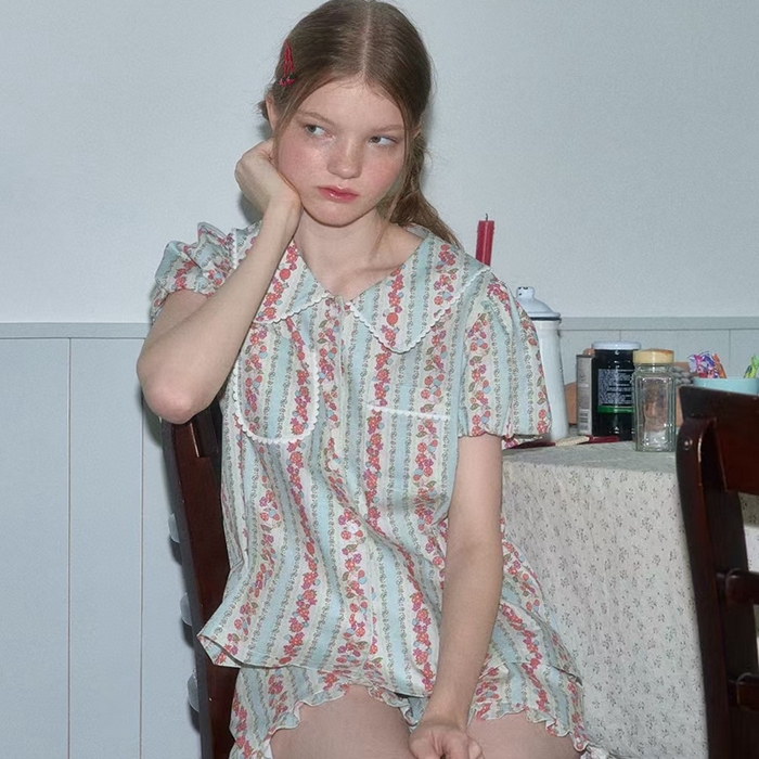 91家纺网 家纺一手货源 找家纺 （总）妍景2025新款25678-韩系娃娃领小碎花套装