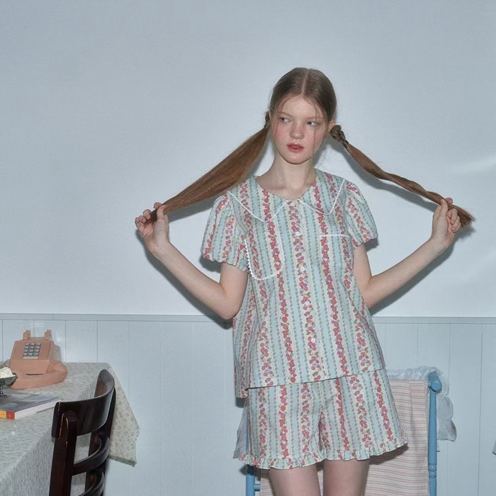 91家纺网 家纺一手货源 找家纺 （总）妍景2025新款25678-韩系娃娃领小碎花套装