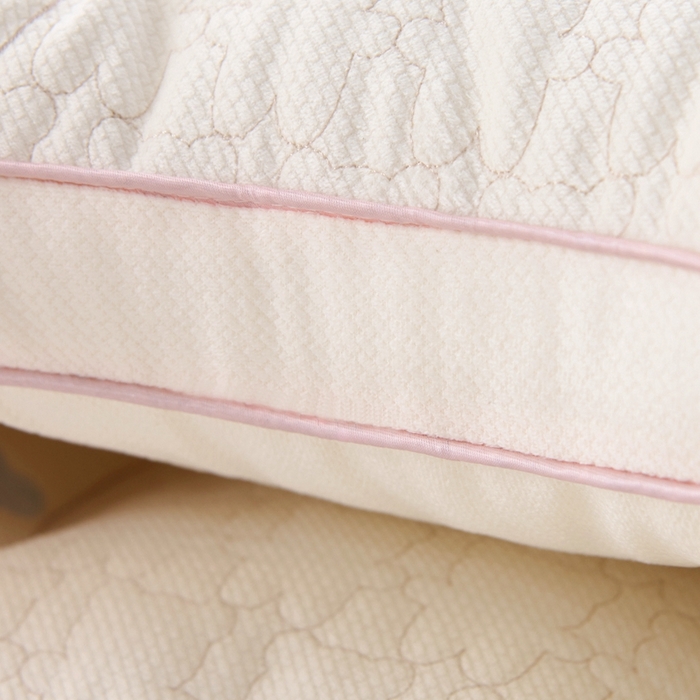 91家纺网 家纺一手货源 找家纺 大熊2025新款毛巾绣儿童护颈枕 多多熊粉色公主40*60学生枕一只