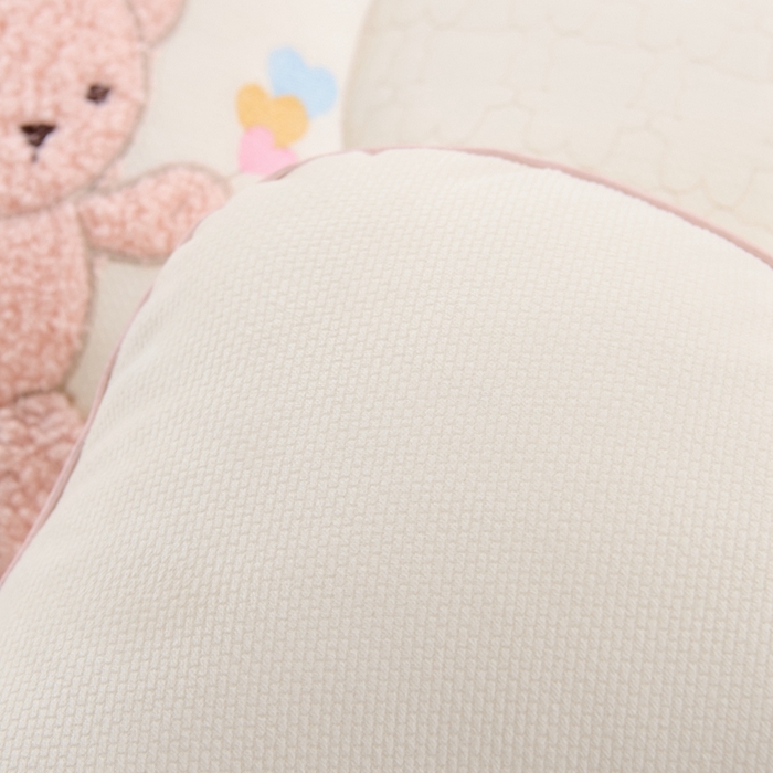 91家纺网 家纺一手货源 找家纺 大熊2025新款毛巾绣儿童护颈枕 多多熊粉色公主30*50儿童枕一对