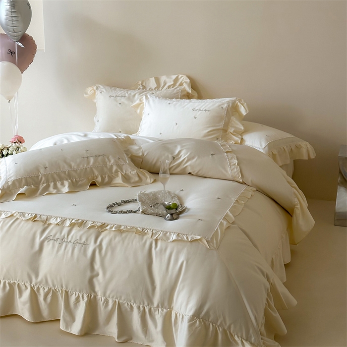 91家纺网 家纺一手货源 找家纺 宏羽纺家纺 2025新款100s全棉纯棉贡缎司马棉法式刺绣花边四件套 蝶梦-奶油芝芝